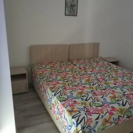 Aparthotel Zoleks Burgas City